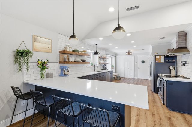 7013 Bernadine Drive, Watauga, TX 76148