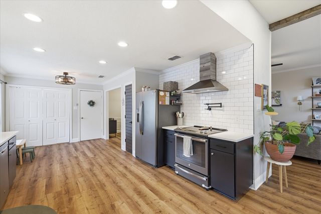 7013 Bernadine Drive, Watauga, TX 76148