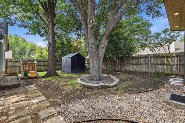 7013 Bernadine Drive, Watauga, TX 76148