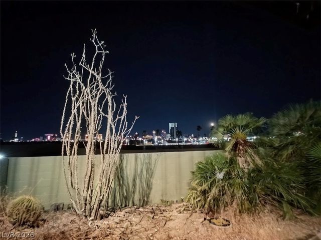 3954 Delos Drive, Las Vegas, NV 89103