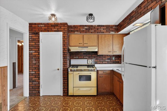 1 Wescott Drive, Florissant, MO 63031