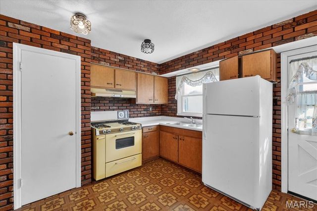 1 Wescott Drive, Florissant, MO 63031