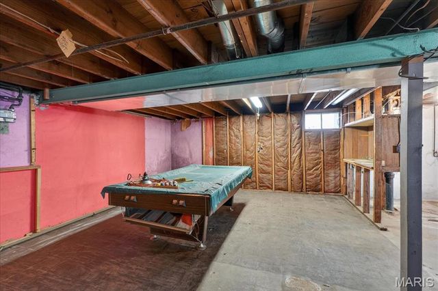 1 Wescott Drive, Florissant, MO 63031