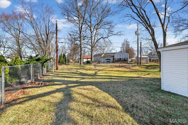 1 Wescott Drive, Florissant, MO 63031