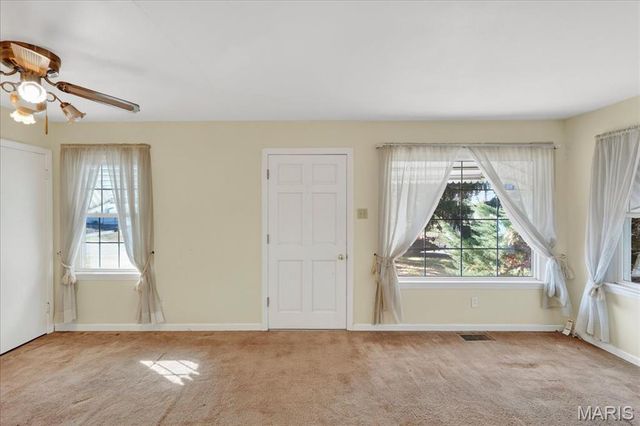 1 Wescott Drive, Florissant, MO 63031