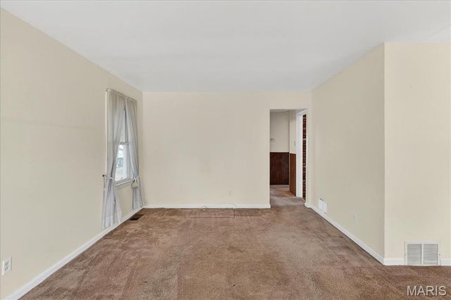 1 Wescott Drive, Florissant, MO 63031