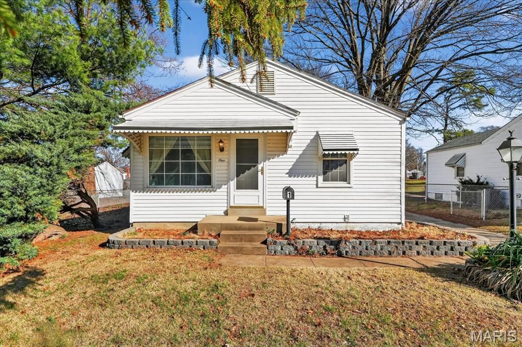 1 Wescott Drive, Florissant, MO 63031