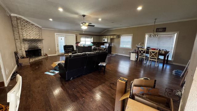 229 Crockett Lane, Hewitt, TX 76643