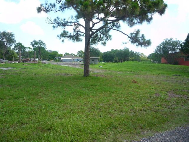 2550 Tilton Road, Port St. Lucie, FL 34952