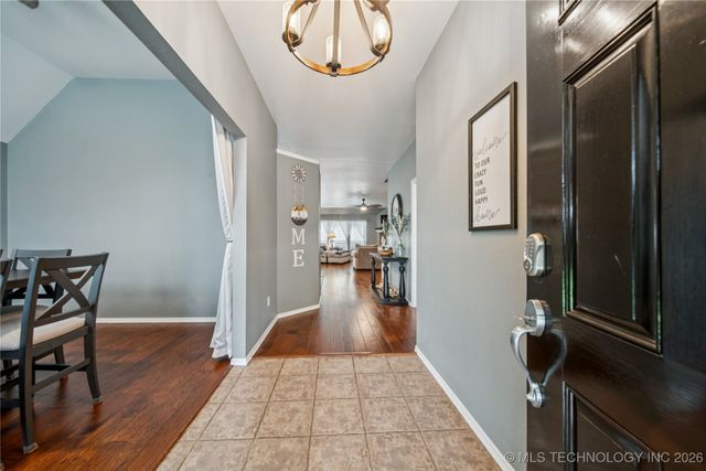 11922 S Birch Avenue, Jenks, OK 74037