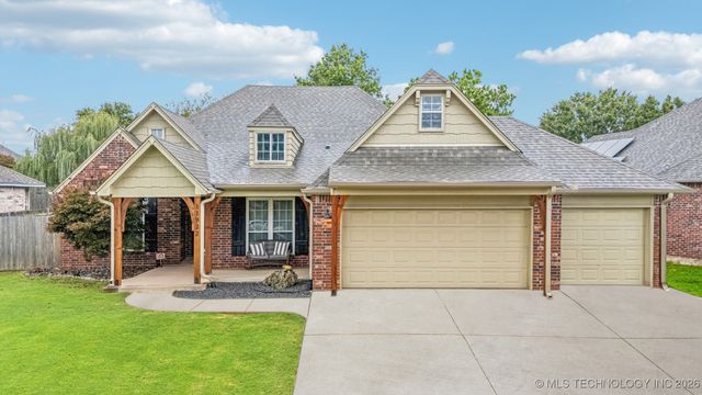 11922 S Birch Avenue, Jenks, OK 74037