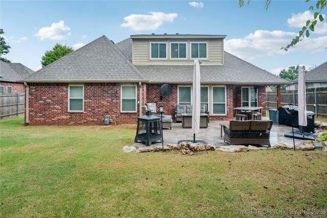 11922 S Birch Avenue, Jenks, OK 74037