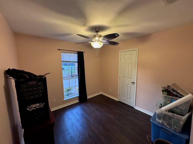 2732 Foxcroft Circle, Denton, TX 76209