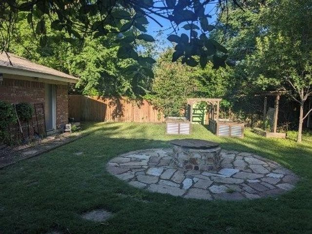 2732 Foxcroft Circle, Denton, TX 76209