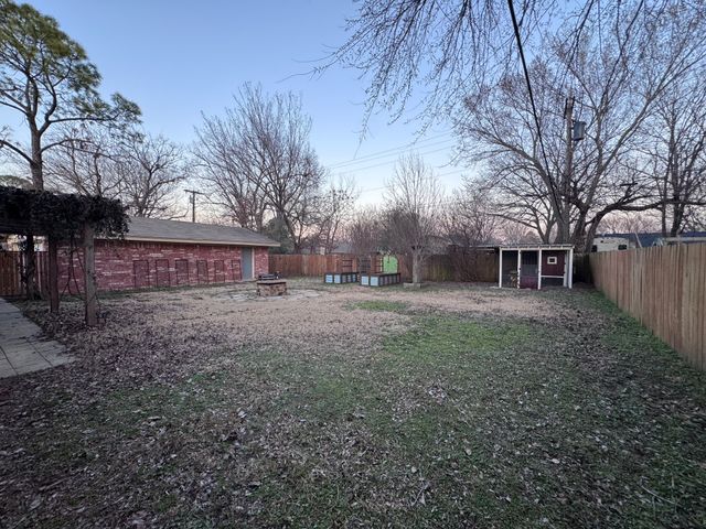 2732 Foxcroft Circle, Denton, TX 76209