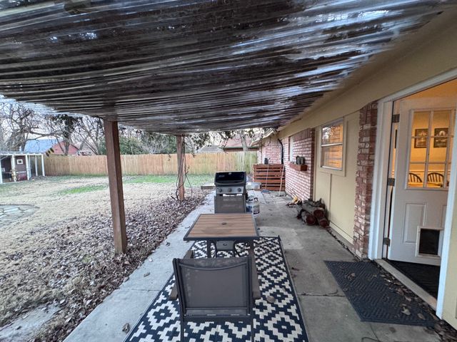 2732 Foxcroft Circle, Denton, TX 76209