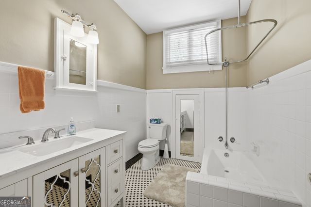 760 E Tugalo Street, Toccoa, GA 30577