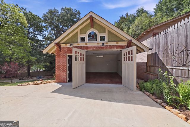 760 E Tugalo Street, Toccoa, GA 30577
