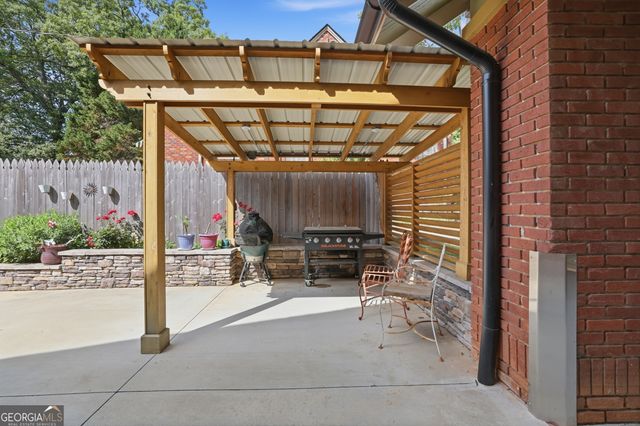 760 E Tugalo Street, Toccoa, GA 30577