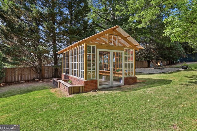 760 E Tugalo Street, Toccoa, GA 30577