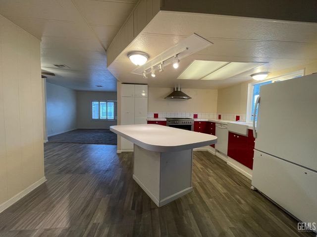 97 Cinnamon Lane, Bakersfield, CA 93308