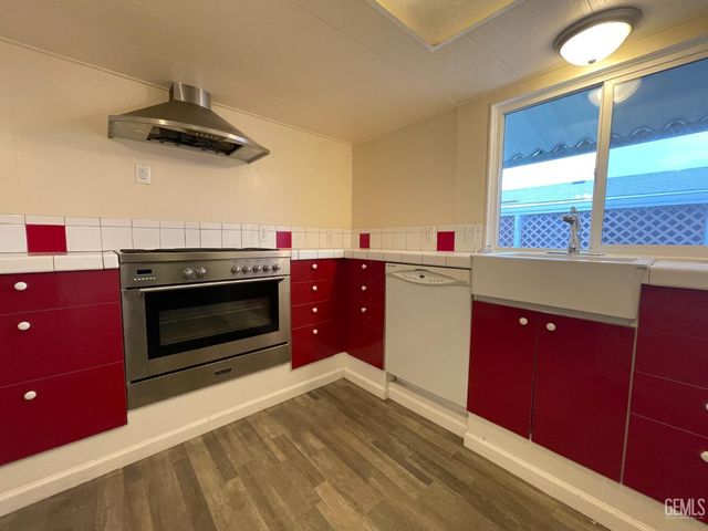 97 Cinnamon Lane, Bakersfield, CA 93308