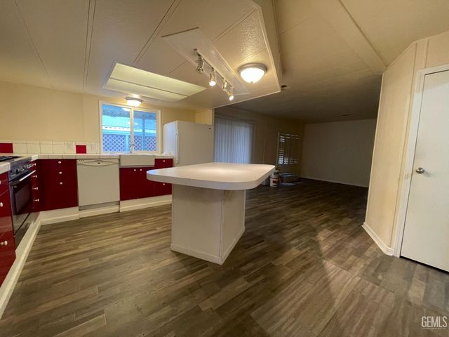 97 Cinnamon Lane, Bakersfield, CA 93308