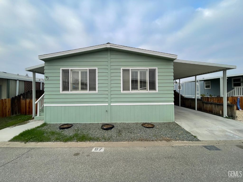 97 Cinnamon Lane, Bakersfield, CA 93308