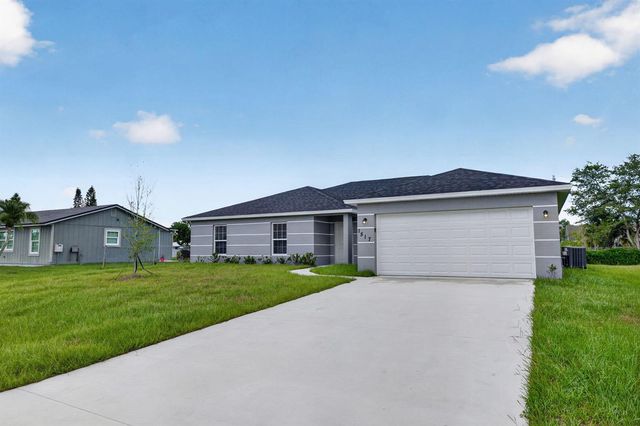 1517 SW Aledo Lane, Port St. Lucie, FL 34953