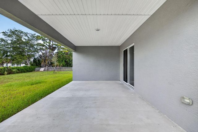 1517 SW Aledo Lane, Port St. Lucie, FL 34953