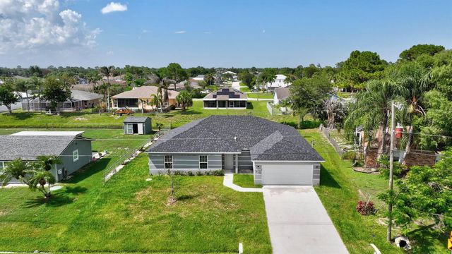 1517 SW Aledo Lane, Port St. Lucie, FL 34953