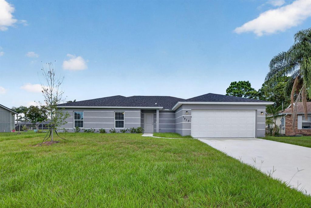 1517 SW Aledo Lane, Port St. Lucie, FL 34953