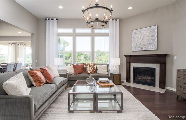 58600 Selma Drive, South Lyon, MI 48178