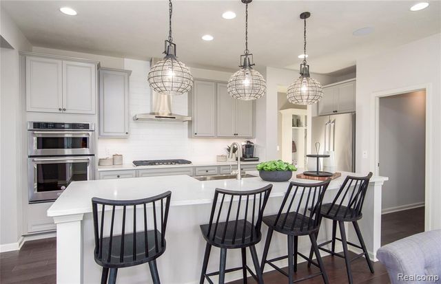 58600 Selma Drive, South Lyon, MI 48178