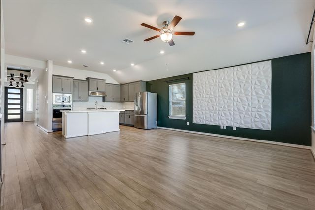 4326 Frankfurt LN, Round Rock, TX 78626