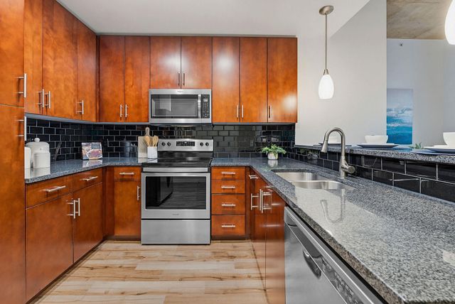 360 Nueces ST 1505, Austin, TX 78701