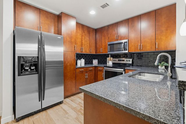360 Nueces ST 1505, Austin, TX 78701
