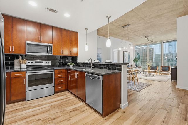 360 Nueces ST 1505, Austin, TX 78701