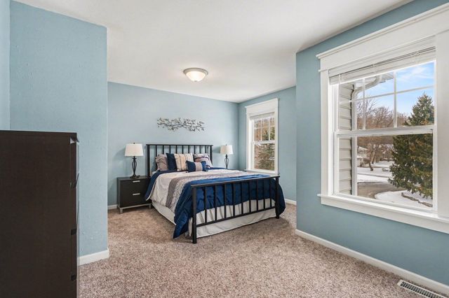 9360 Stratford Woods Trail, Kalamazoo, MI 49009