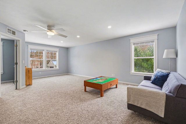 9360 Stratford Woods Trail, Kalamazoo, MI 49009