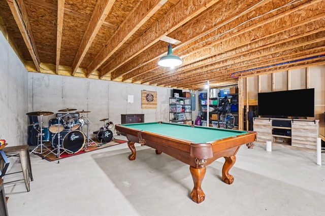 9360 Stratford Woods Trail, Kalamazoo, MI 49009