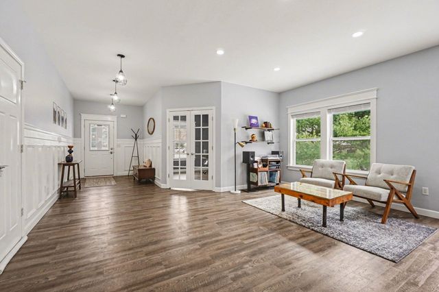 9360 Stratford Woods Trail, Kalamazoo, MI 49009