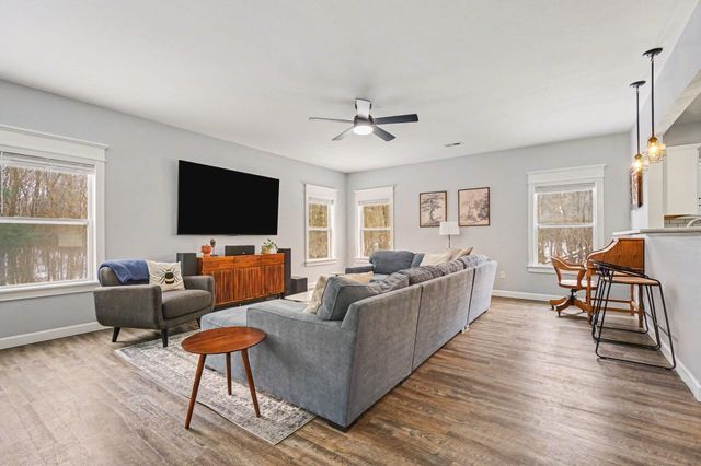 9360 Stratford Woods Trail, Kalamazoo, MI 49009