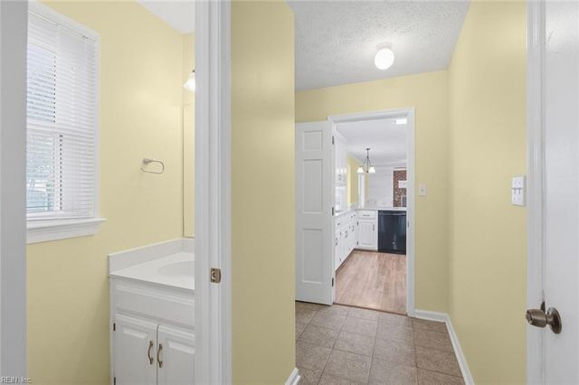 14 Jayne Lee DR, Hampton, VA 23664