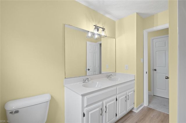 14 Jayne Lee DR, Hampton, VA 23664