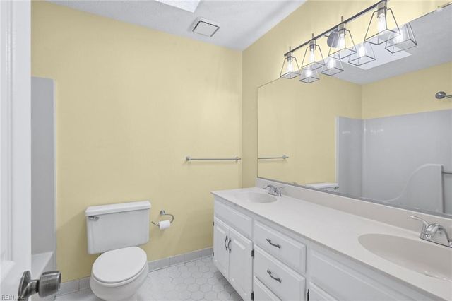 14 Jayne Lee DR, Hampton, VA 23664