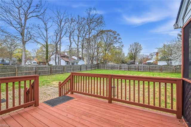 14 Jayne Lee DR, Hampton, VA 23664