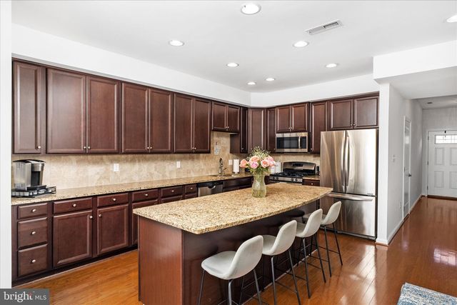12 VENTANA CT, Hamilton, NJ 08619