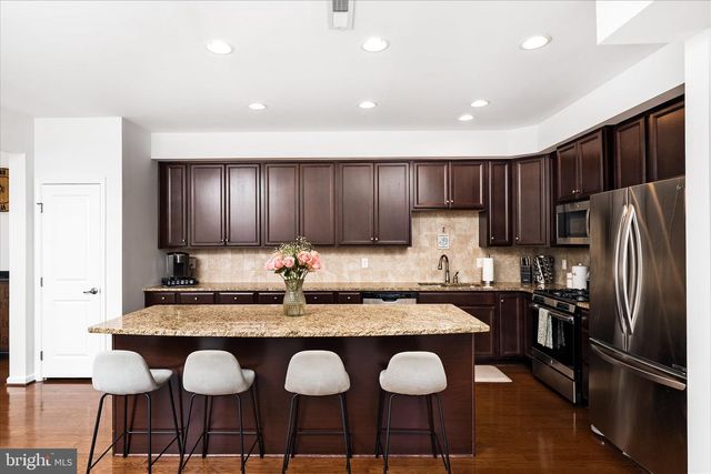 12 VENTANA CT, Hamilton, NJ 08619