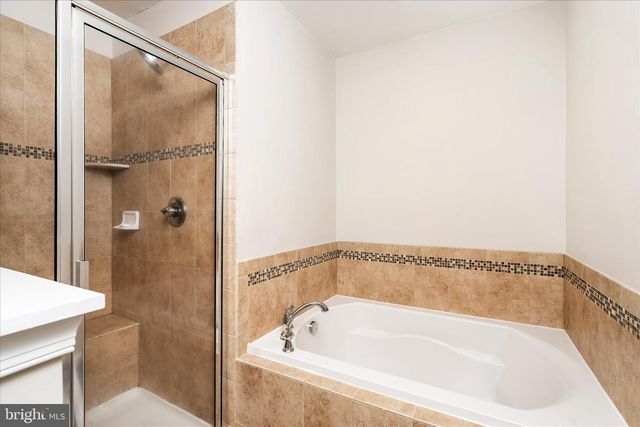 12 VENTANA CT, Hamilton, NJ 08619